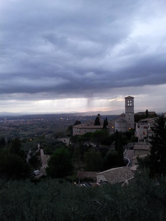 La Corte Degli Angeli Locazioni Turistiche Assisi Exterior foto